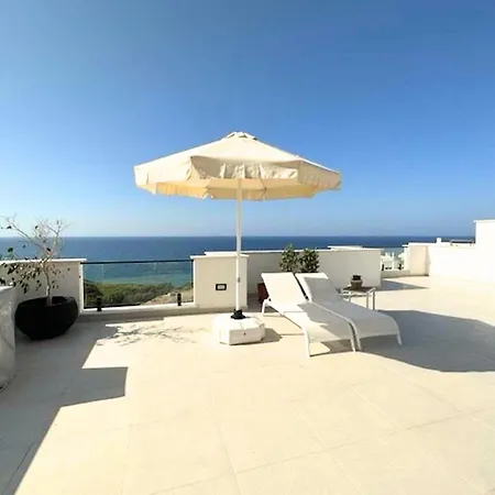 Apartment Tasteful With Immaculate Seaview *