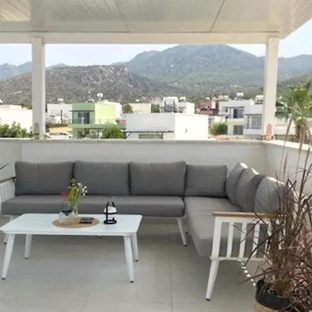 Lejlighed Tasteful With Immaculate Seaview *
