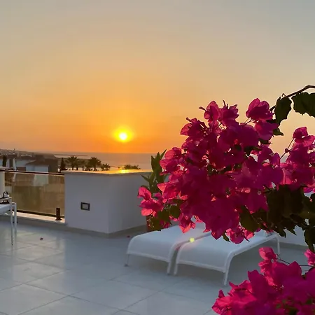 Tasteful With Immaculate Seaview Daire